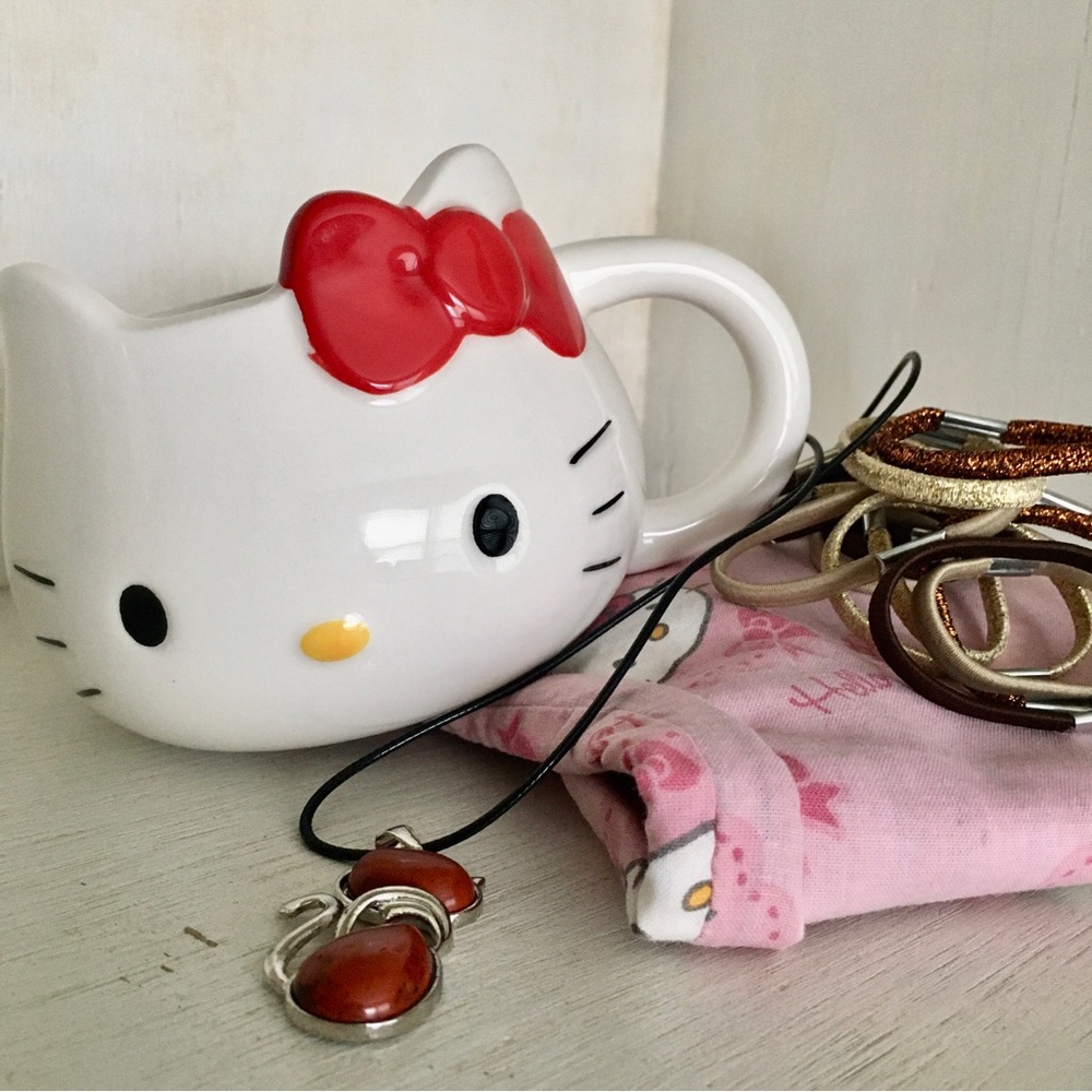 LP Bundle 4 Hello Kitty | Face Mug + Cat Necklace + Unused Ponytail Bands + Tote